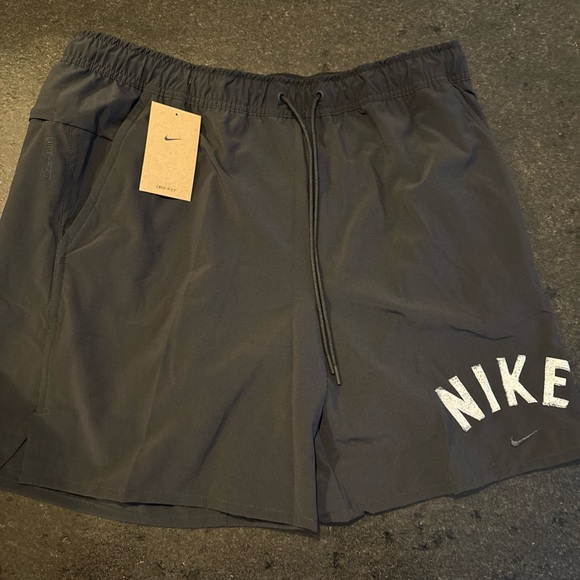 NWT Nike Shorts Size XL Fv9894-010 Black - Picture 1 of 6